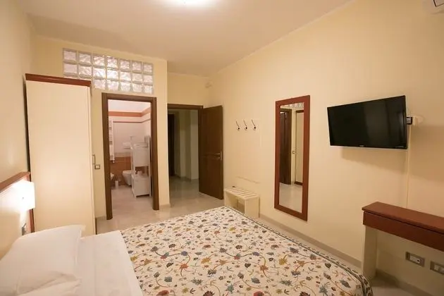 Tek Büyük veya İki Ayrı Yataklı Oda