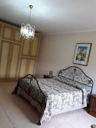 Tek Büyük veya İki Ayrı Yataklı Oda, Dağ Manzaralı
