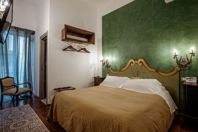 Standard Tek Büyük Yataklı Oda, Balkon, Şehir Manzaralı