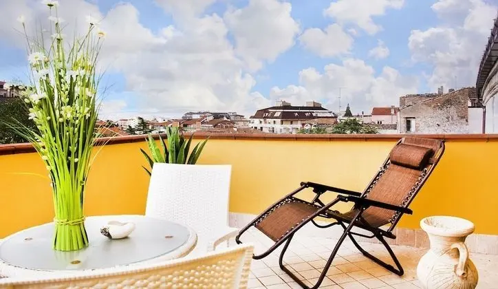 Deluxe Üç Kişilik Oda, Teras (La Terrazza)