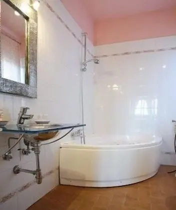 Deluxe Tek Büyük Yataklı Oda, Küvet