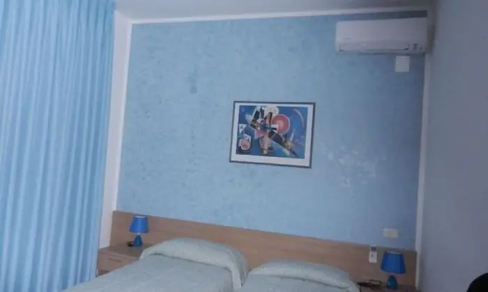 Tek Büyük veya İki Ayrı Yataklı Oda, Özel Banyo, Bahçe Manzaralı