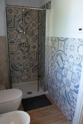 Deluxe Tek Büyük Yataklı Oda, Tepe Manzaralı (Private access )