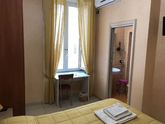 Tek Büyük Yataklı Oda