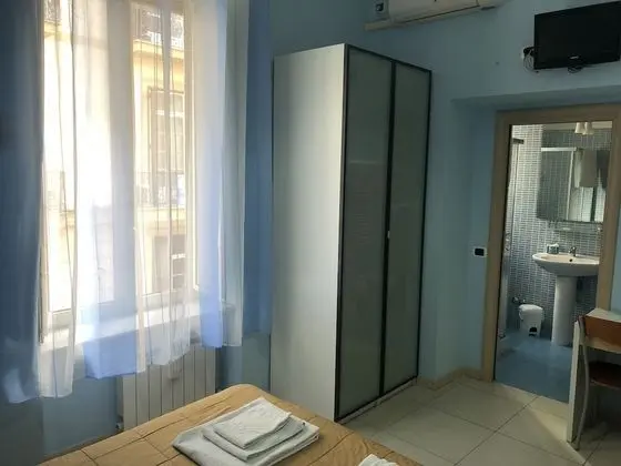 Tek Büyük Yataklı Oda
