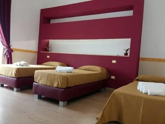 Üç Kişilik Oda