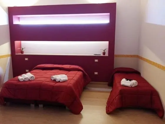 Üç Kişilik Oda