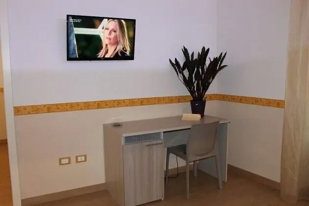 Üç Kişilik Oda