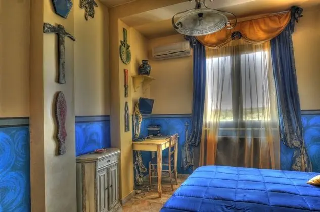 Basic Tek Büyük veya İki Ayrı Yataklı Oda