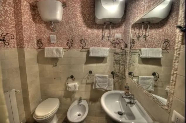 Basic Tek Büyük veya İki Ayrı Yataklı Oda