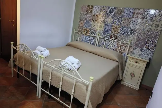 Üç Kişilik Oda