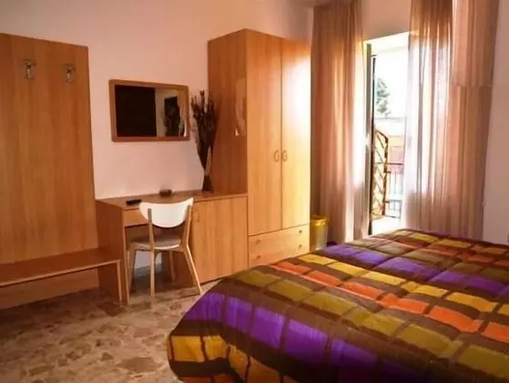 Üç Kişilik Oda, Özel Banyo (External)