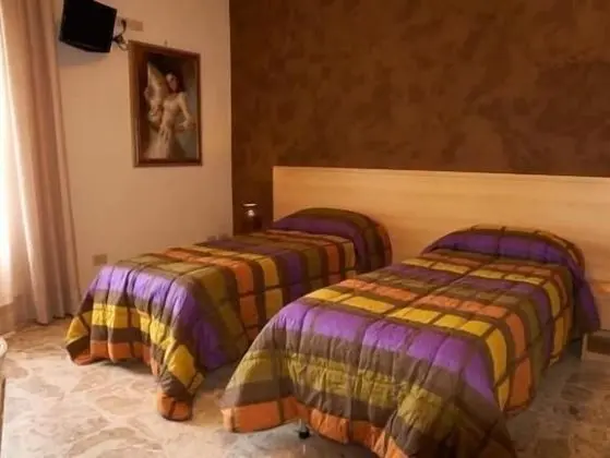 Üç Kişilik Oda, Özel Banyo (External)