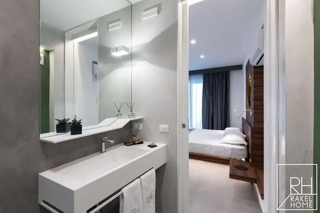 Deluxe Tek Büyük Yataklı Oda, Balkon (Wasabi)