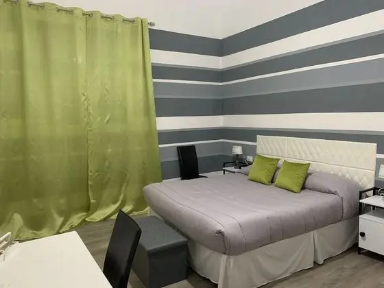 Basic Tek Büyük veya İki Ayrı Yataklı Oda, Engellilere Uygun, Zemin Kat