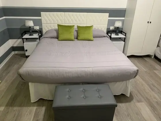 Basic Tek Büyük veya İki Ayrı Yataklı Oda, Engellilere Uygun, Zemin Kat