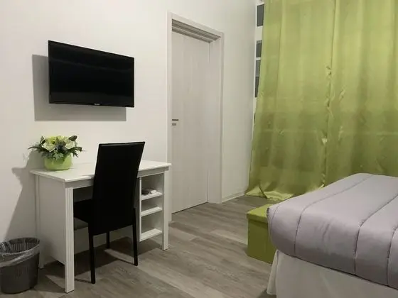 Basic Tek Büyük veya İki Ayrı Yataklı Oda, Engellilere Uygun, Zemin Kat
