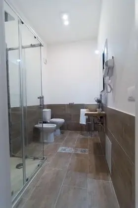 Tek Büyük veya İki Ayrı Yataklı Oda, Özel Banyo