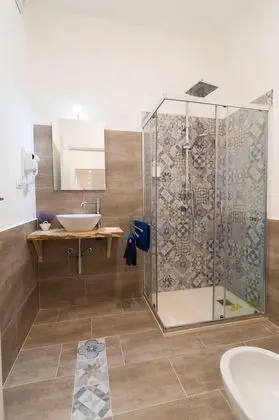 Tek Büyük veya İki Ayrı Yataklı Oda, Özel Banyo