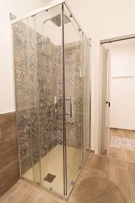 Tek Büyük veya İki Ayrı Yataklı Oda, Özel Banyo