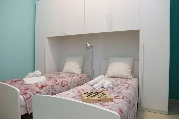 Economy Tek Büyük veya İki Ayrı Yataklı Oda