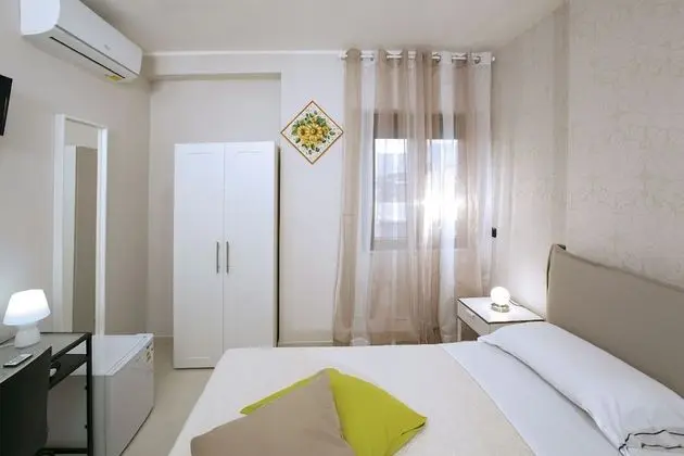 Standard Tek Büyük Yataklı Oda (Girasole)