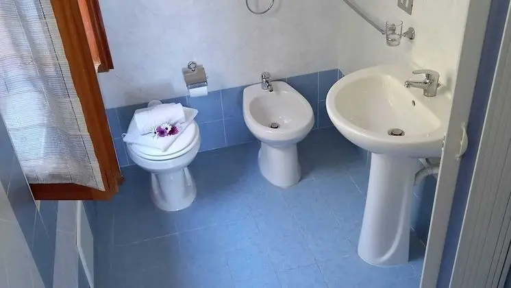 Üç Kişilik Oda