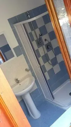 Üç Kişilik Oda