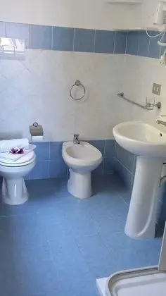 Üç Kişilik Oda