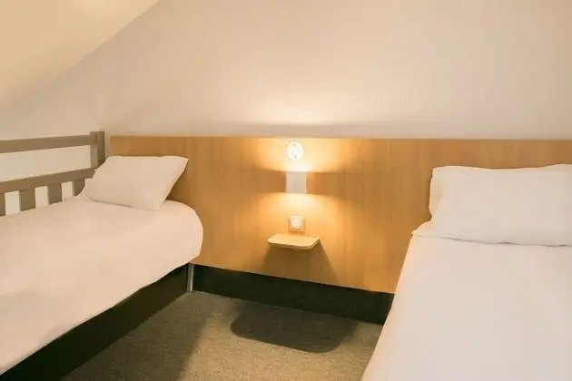 Dört Kişilik Oda, Sigara İçilmez