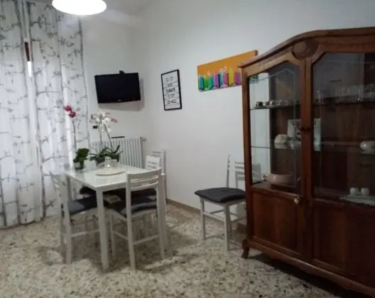 Executive Tek Büyük veya İki Ayrı Yataklı Oda, 1 Büyük (Queen) Boy Yatak, Ortak Banyo (Camera Suoni)