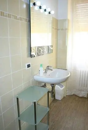 Executive Tek Büyük veya İki Ayrı Yataklı Oda, 1 Yatak Odası, Ortak Banyo (Camera Sassi)