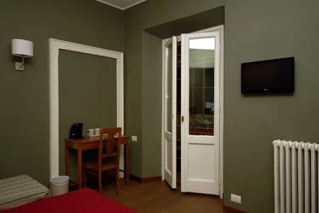 Tek Büyük Yataklı Oda (Verde)