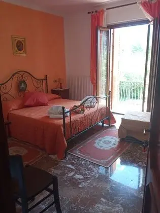 Tek Büyük Yataklı Oda, Balkon