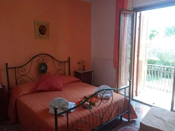 Tek Büyük Yataklı Oda, Balkon