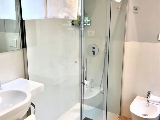 Tek Büyük Yataklı Oda, Banyolu/Duşlu (Per 3 persone)