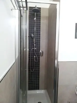 Business Tek Büyük Yataklı Oda