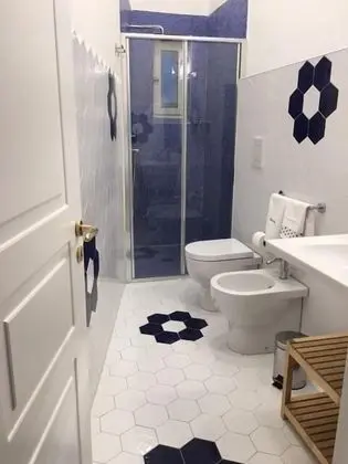 Romantic Apart Daire, Ortak Banyo