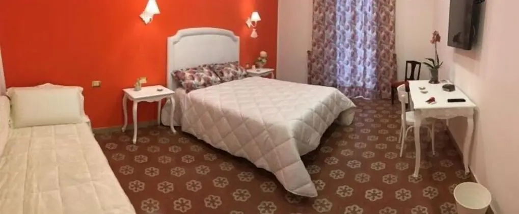 Üç Kişilik Oda, Ortak Banyo