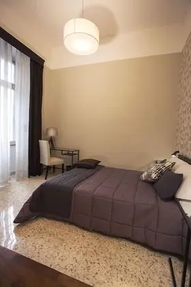 City Tek Büyük Yataklı Oda (Small)