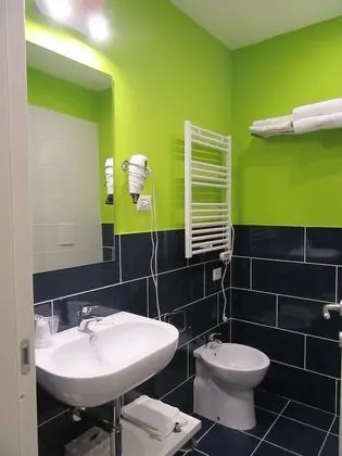 City Tek Büyük Yataklı Oda (Small)