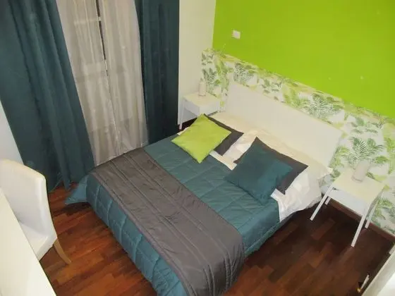 City Tek Büyük Yataklı Oda (Small)