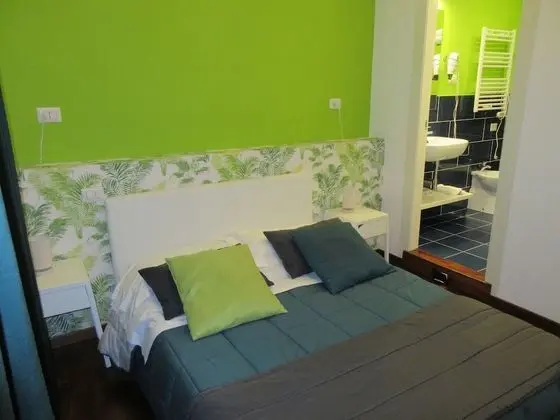 City Tek Büyük Yataklı Oda (Small)