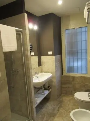 City Tek Büyük Yataklı Oda (Small)