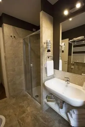 City Tek Büyük Yataklı Oda (Small)