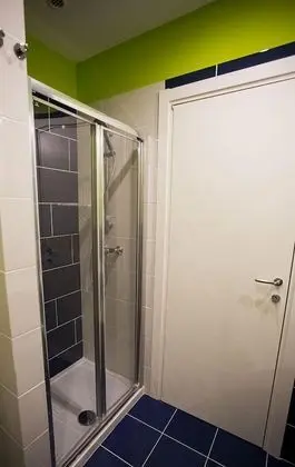City Tek Büyük Yataklı Oda (Small)