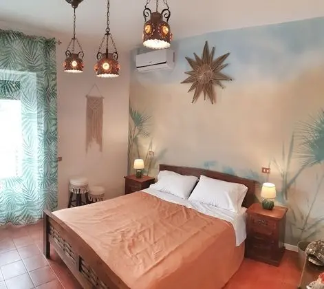 Tek Büyük Yataklı Oda (Tropical)