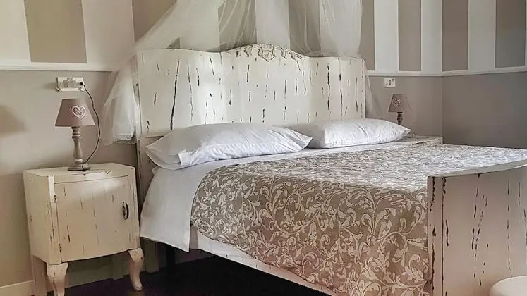 Üç Kişilik Oda (Shabby)
