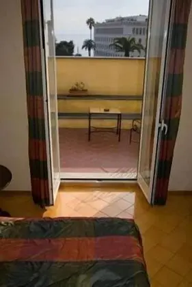 Dört Kişilik Oda, Balkon, Deniz Manzaralı