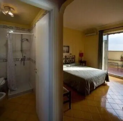 Üç Kişilik Oda, Balkon, Deniz Manzaralı